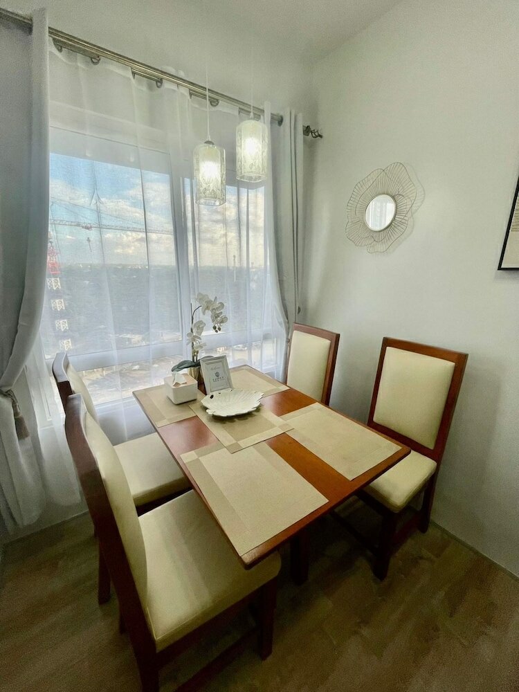 Фото Mesavirre Garden Residences