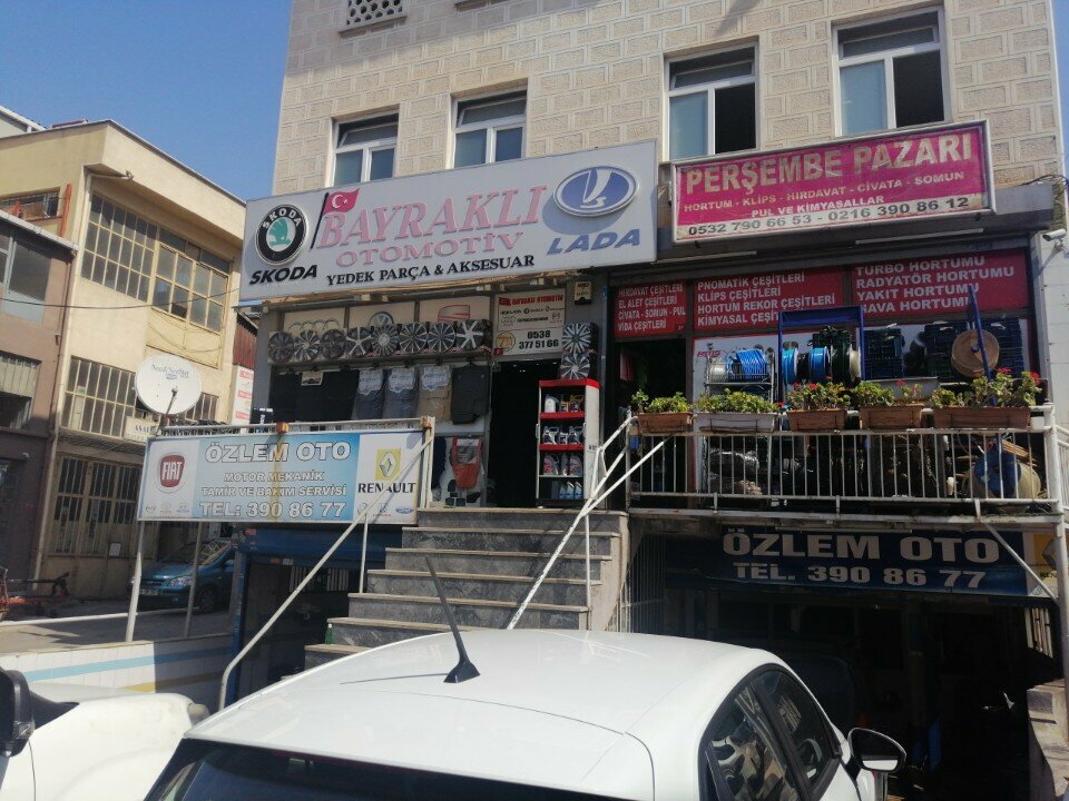 Otomobil yedek parçaları Bayraklı Otomotiv, İstanbul, foto
