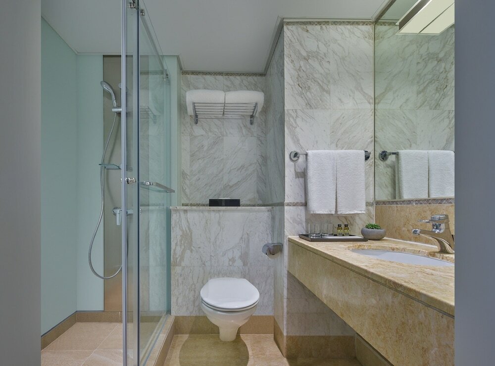 Фото Two MacDonnell Road