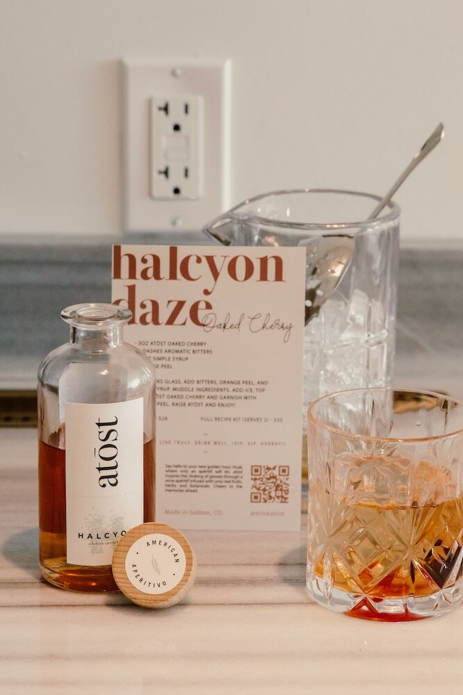 Фото Halcyon - a hotel in Cherry Creek