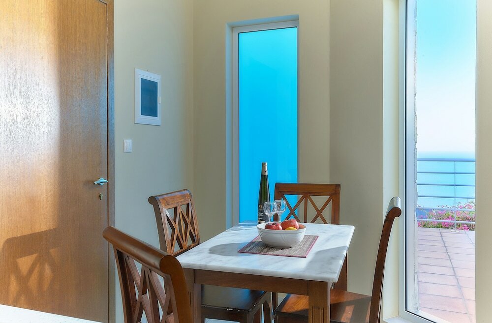 Фото Nymphes Luxury Apartments