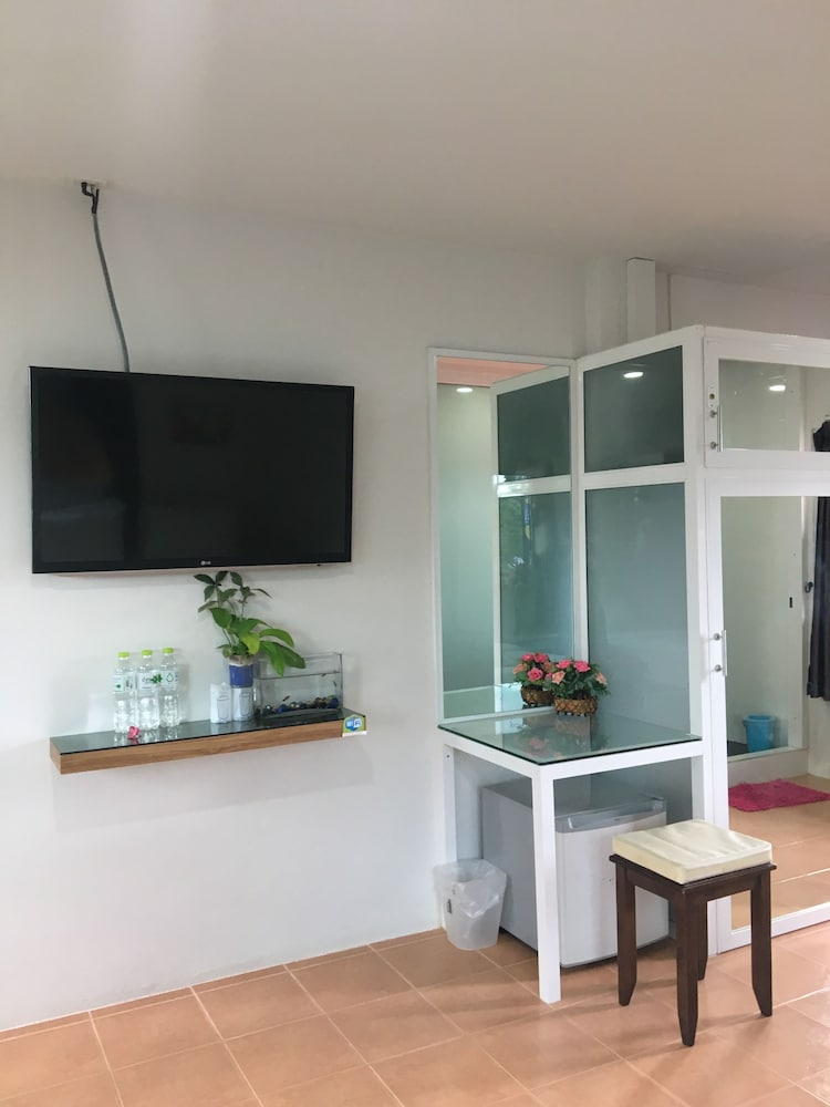 Фото J. Holiday Inn