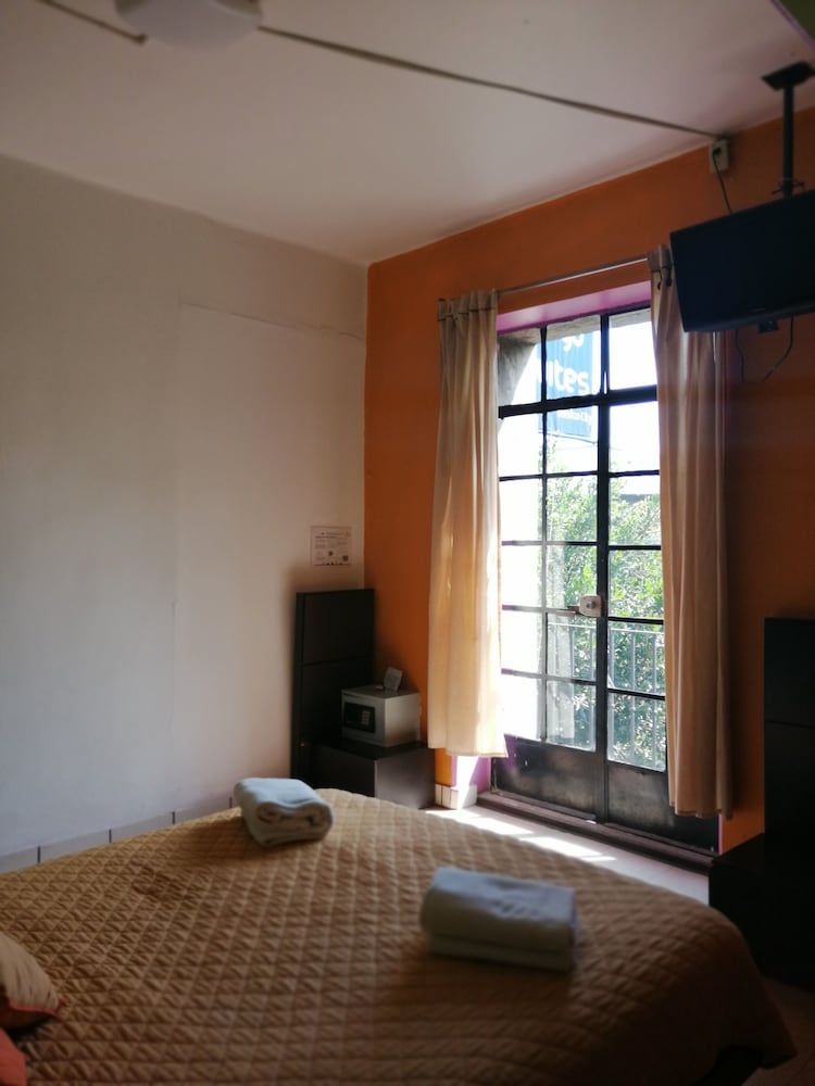 Фото Amigo Suites