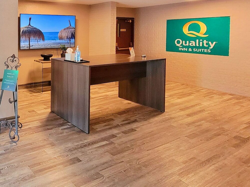 Фото Quality Inn & Suites & Conference Centre