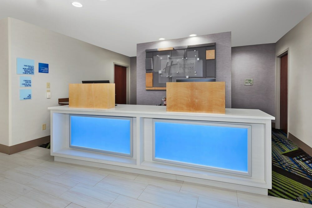 Фото Holiday Inn Express Hotel & Suites Dayton South Franklin, an Ihg Hotel