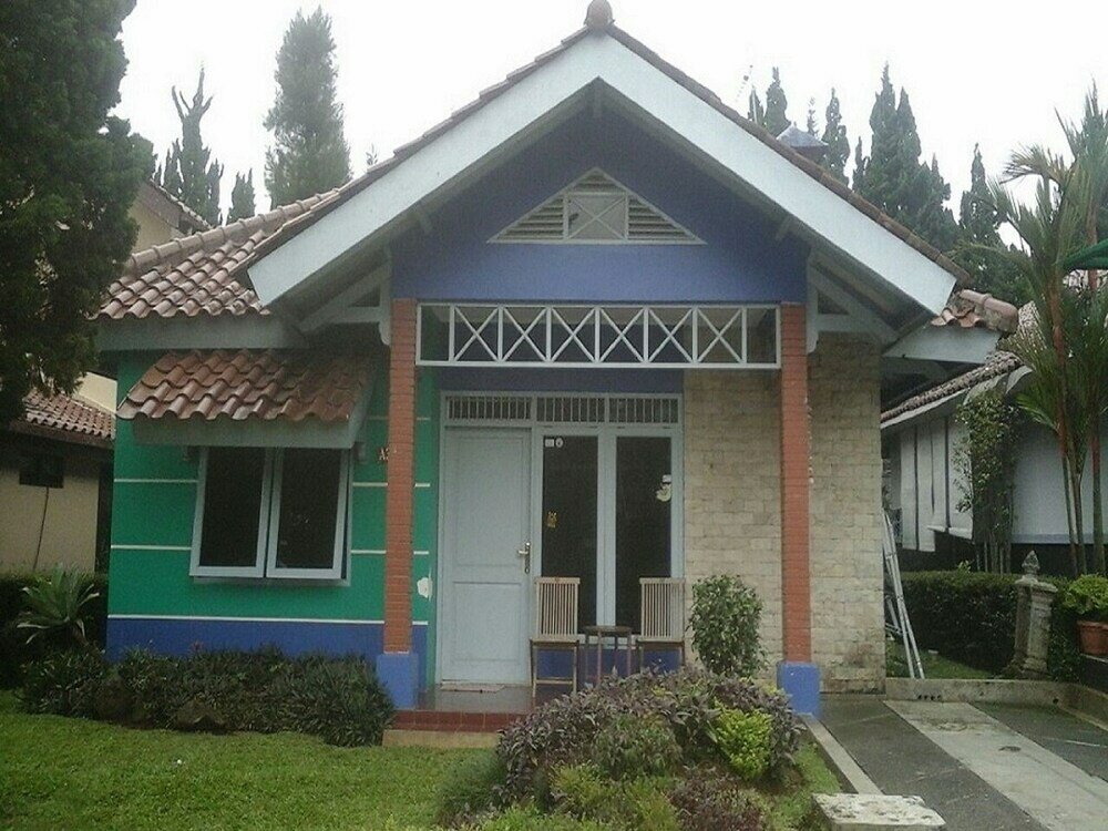 Фото Villa Kota Bunga Allamanda