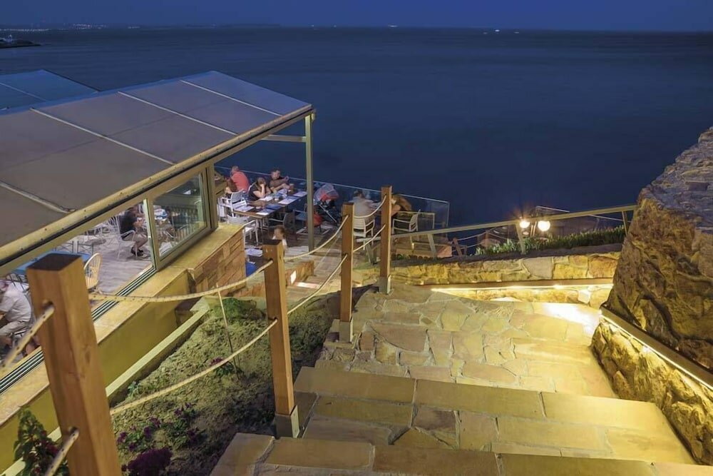 Фото Sun Village Hotel