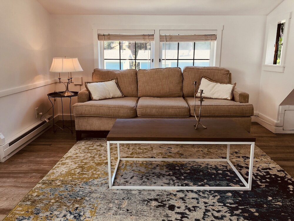 Фото Agate Cove Inn