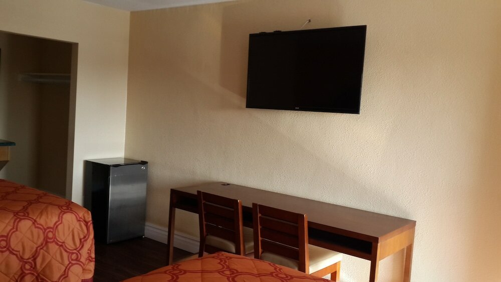 Фото American Regency Inn