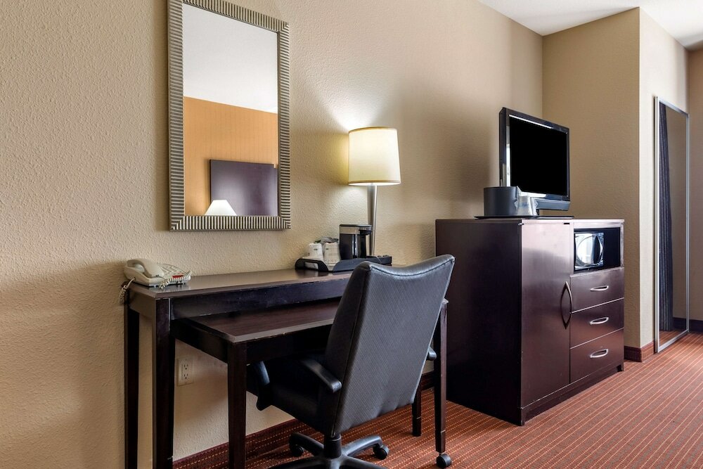 Фото Best Western Plus Dfw Airport West Euless
