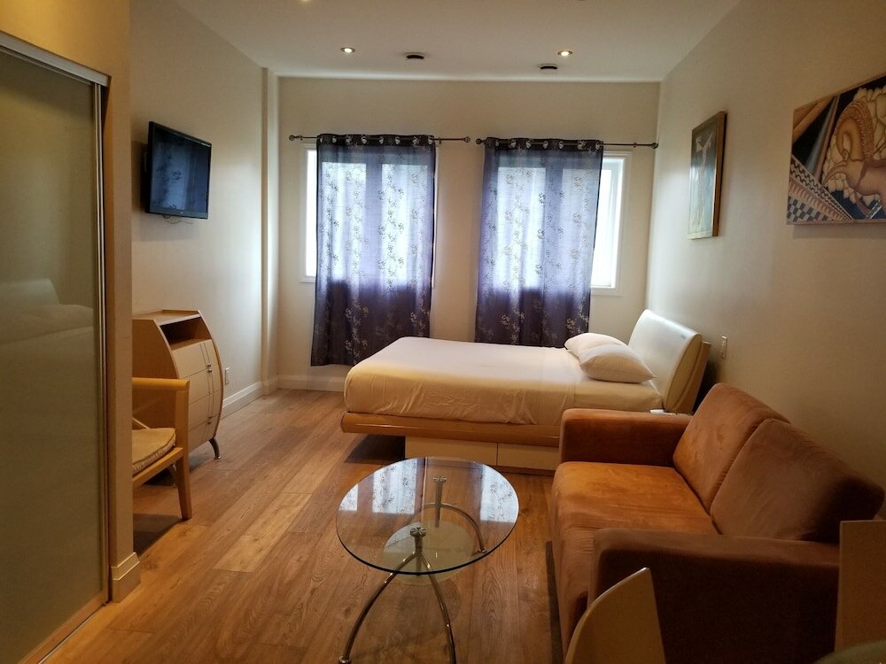 Фото Dragon Gate Inn