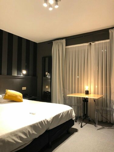 Внешний вид отеля New Hotel De Lives в Намюре, фото 2