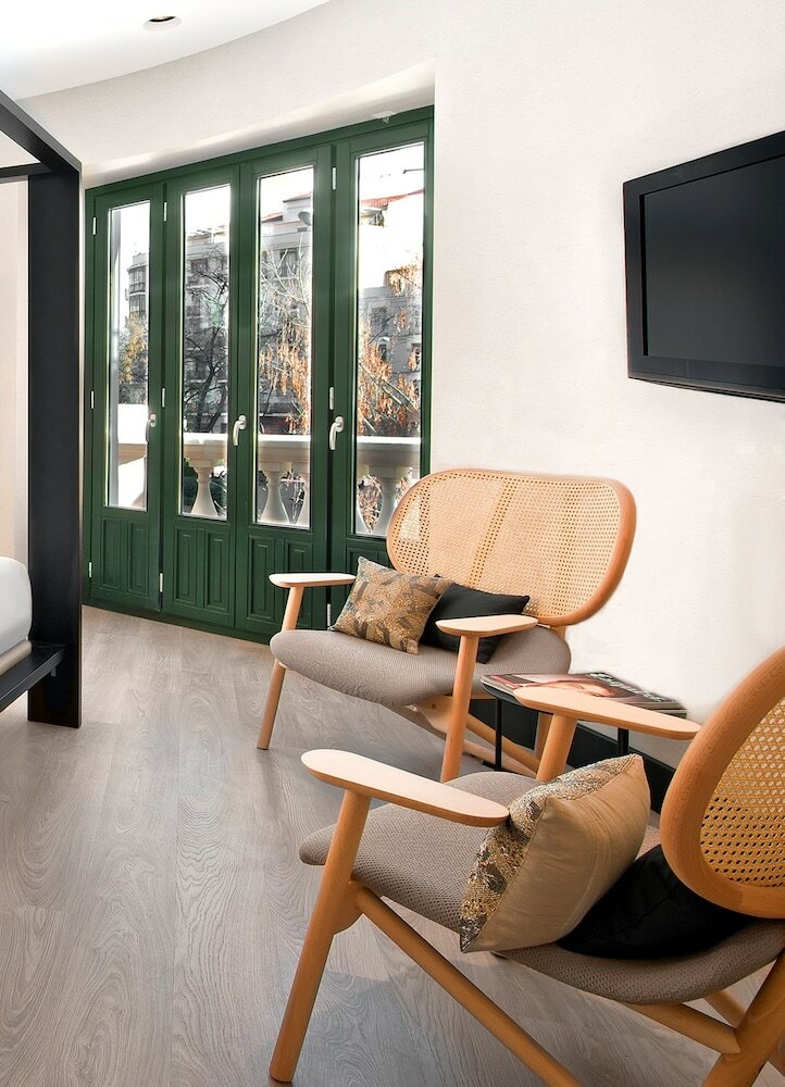 Фото One Shot Luchana 22