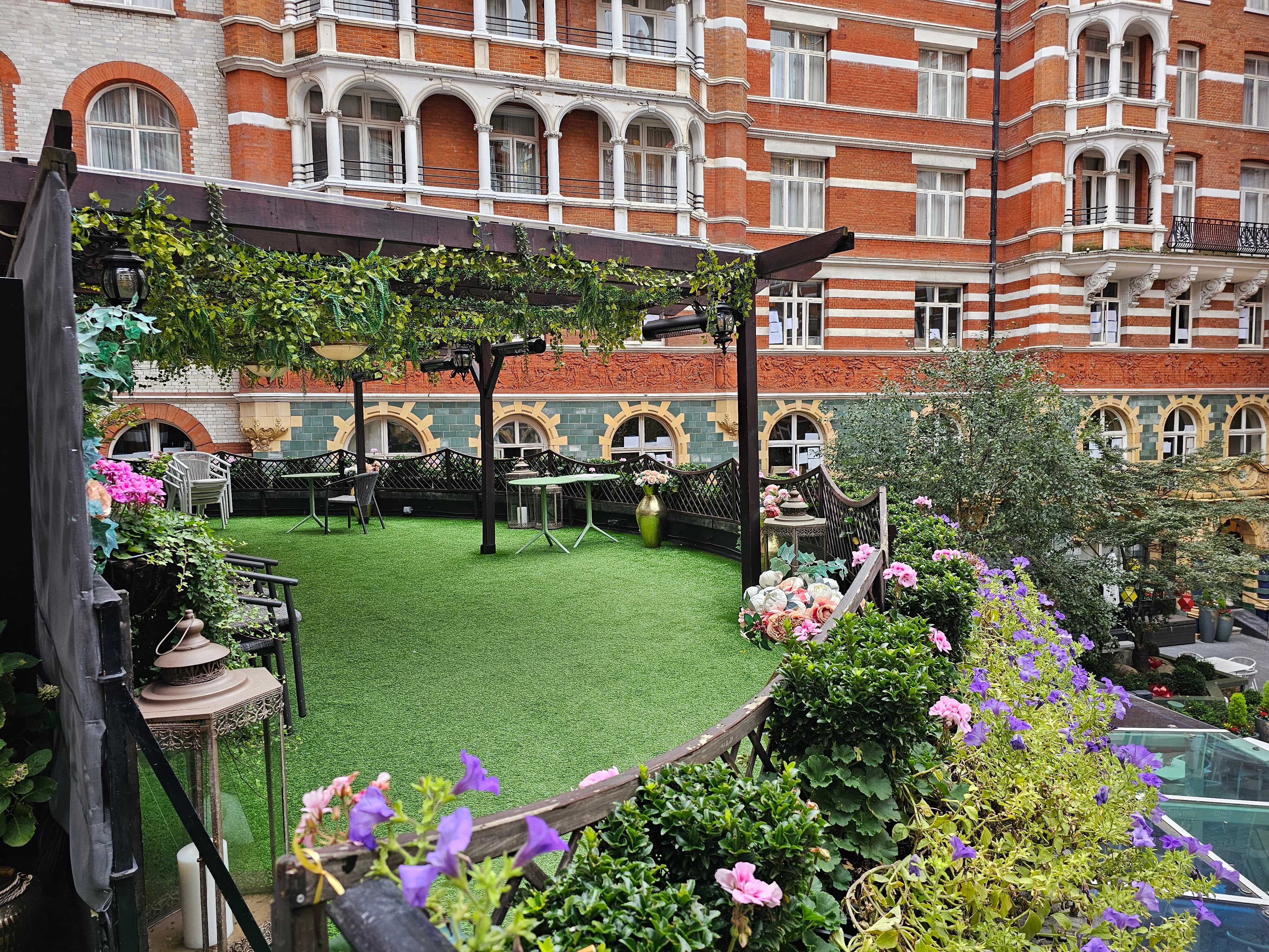 Фото St. James' Court, A Taj Hotel, London