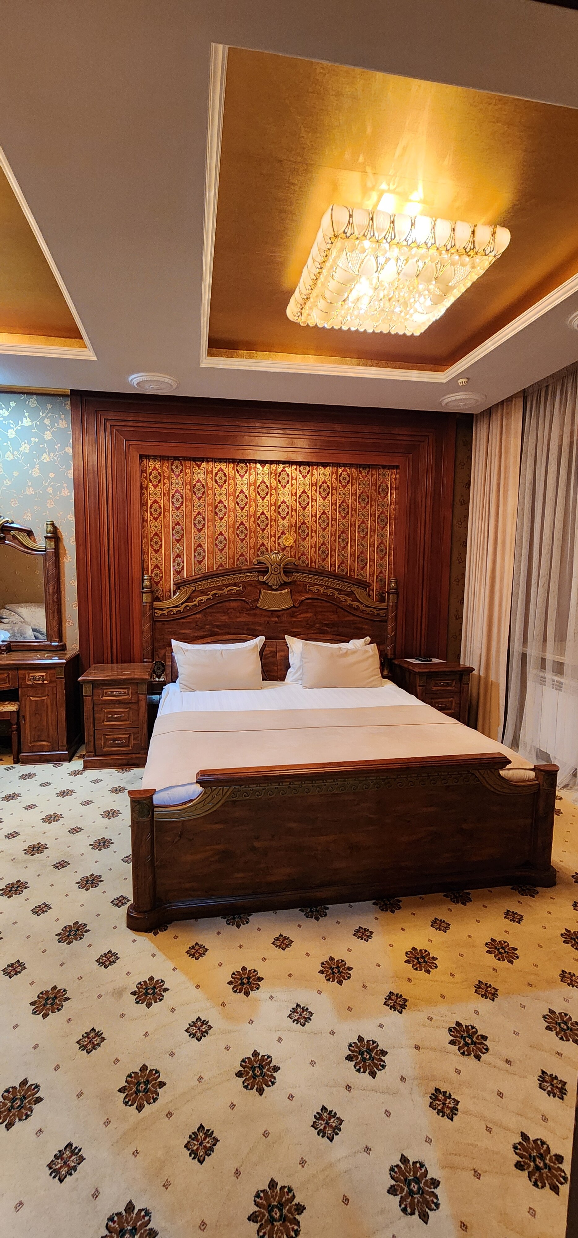 Фото Altyn Adam Hotel