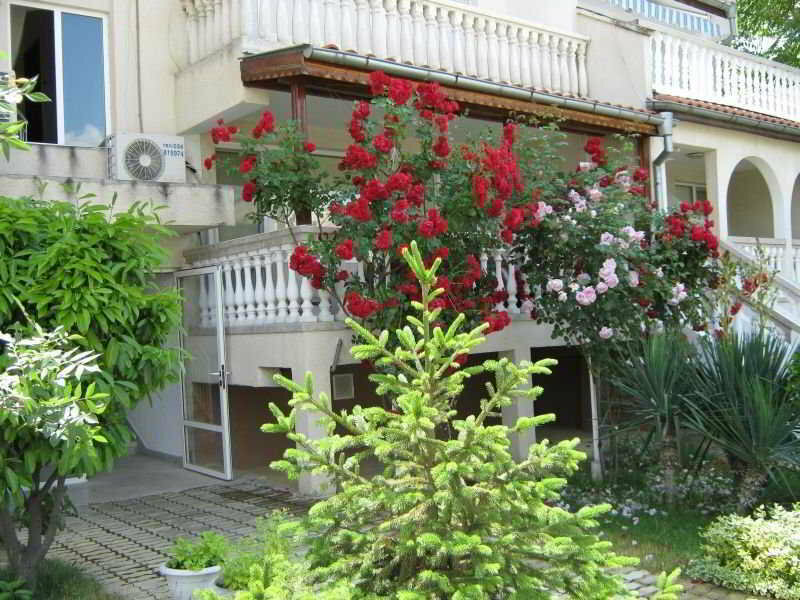 Фото Bravo 1 Aparthotel