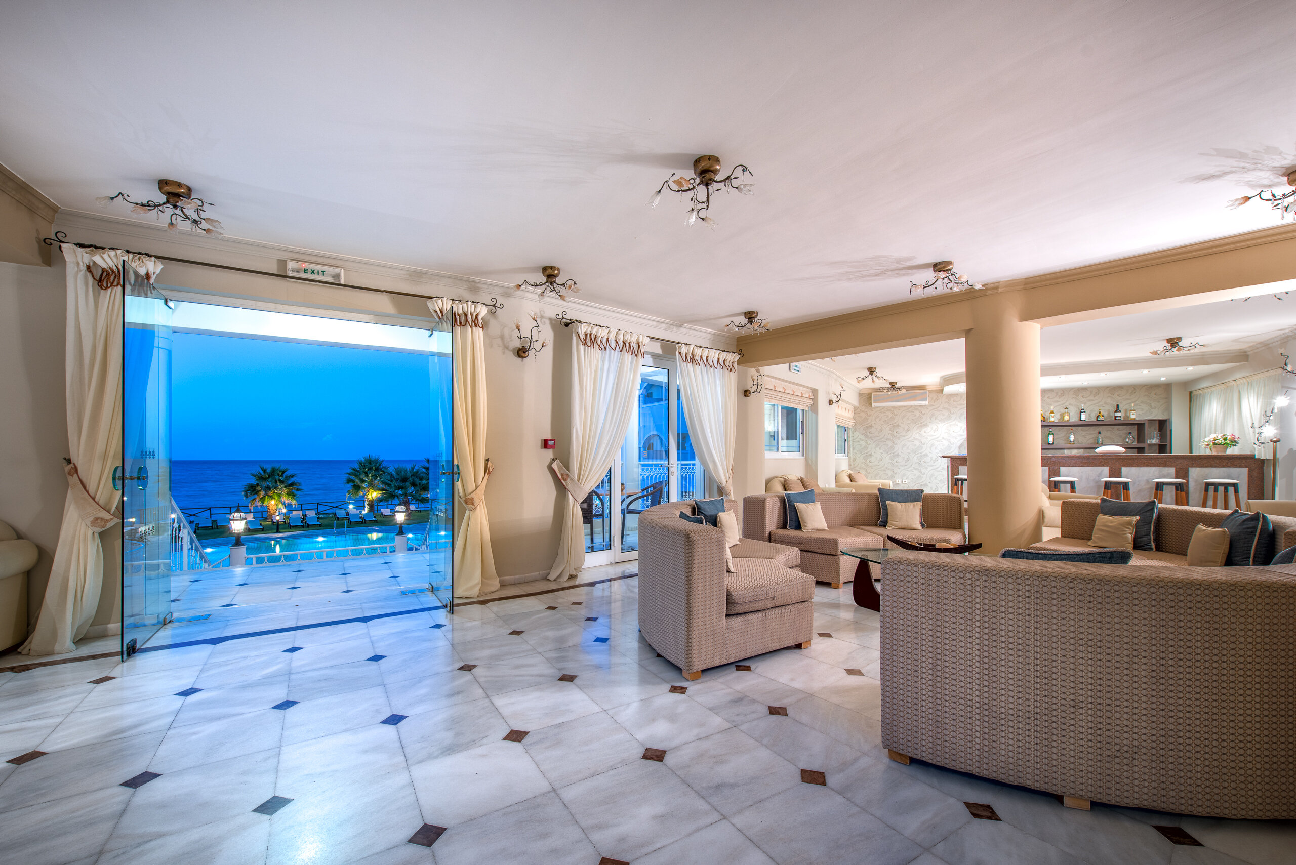 Фото Windmill Bay Aparthotel