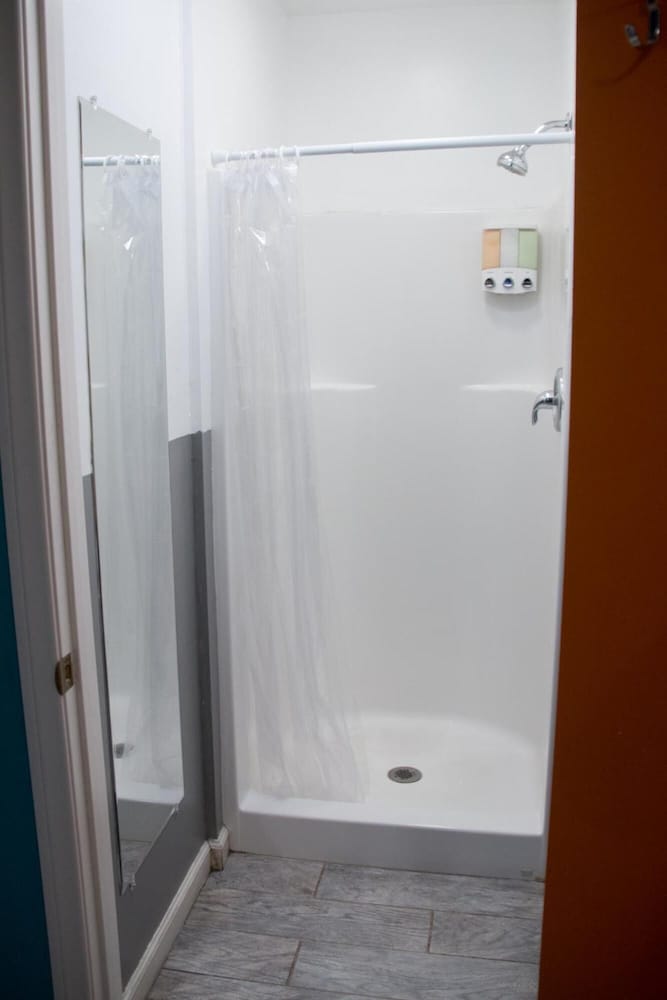 Фото Melrose Hostel