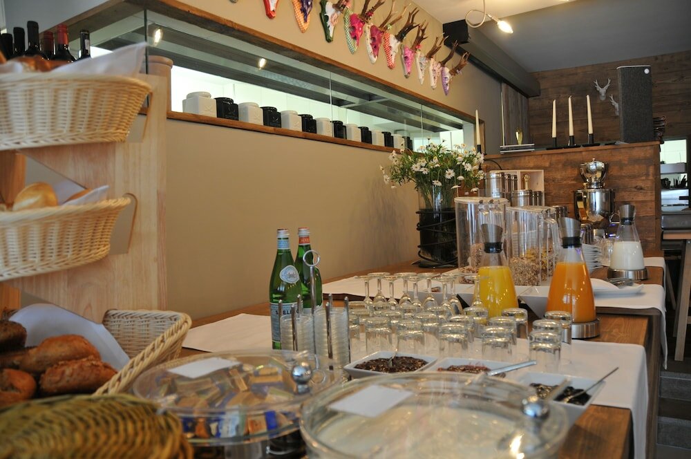 Фото Hezelhof Hotel