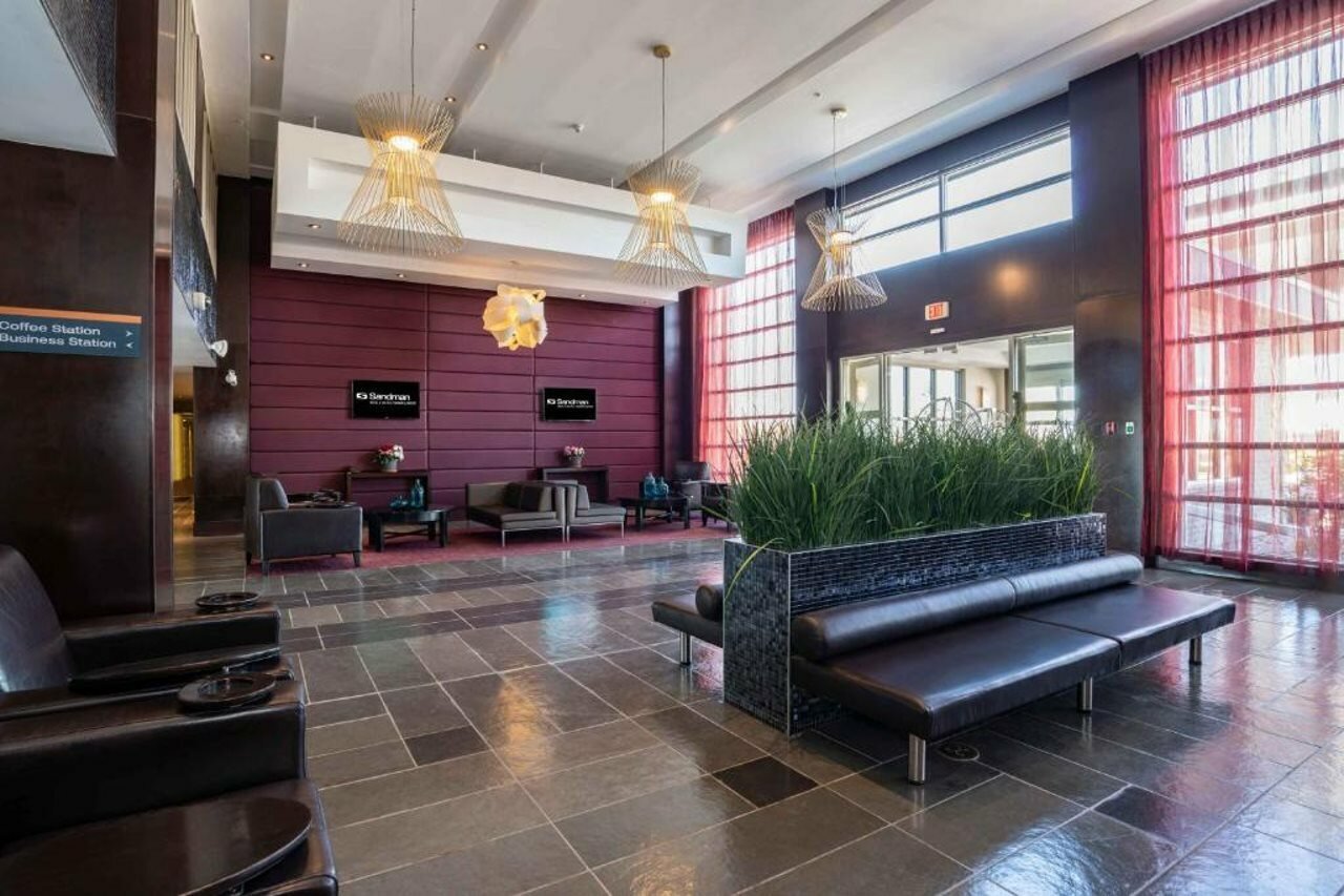 Фото Sandman Hotel & Suites Winnipeg Airport