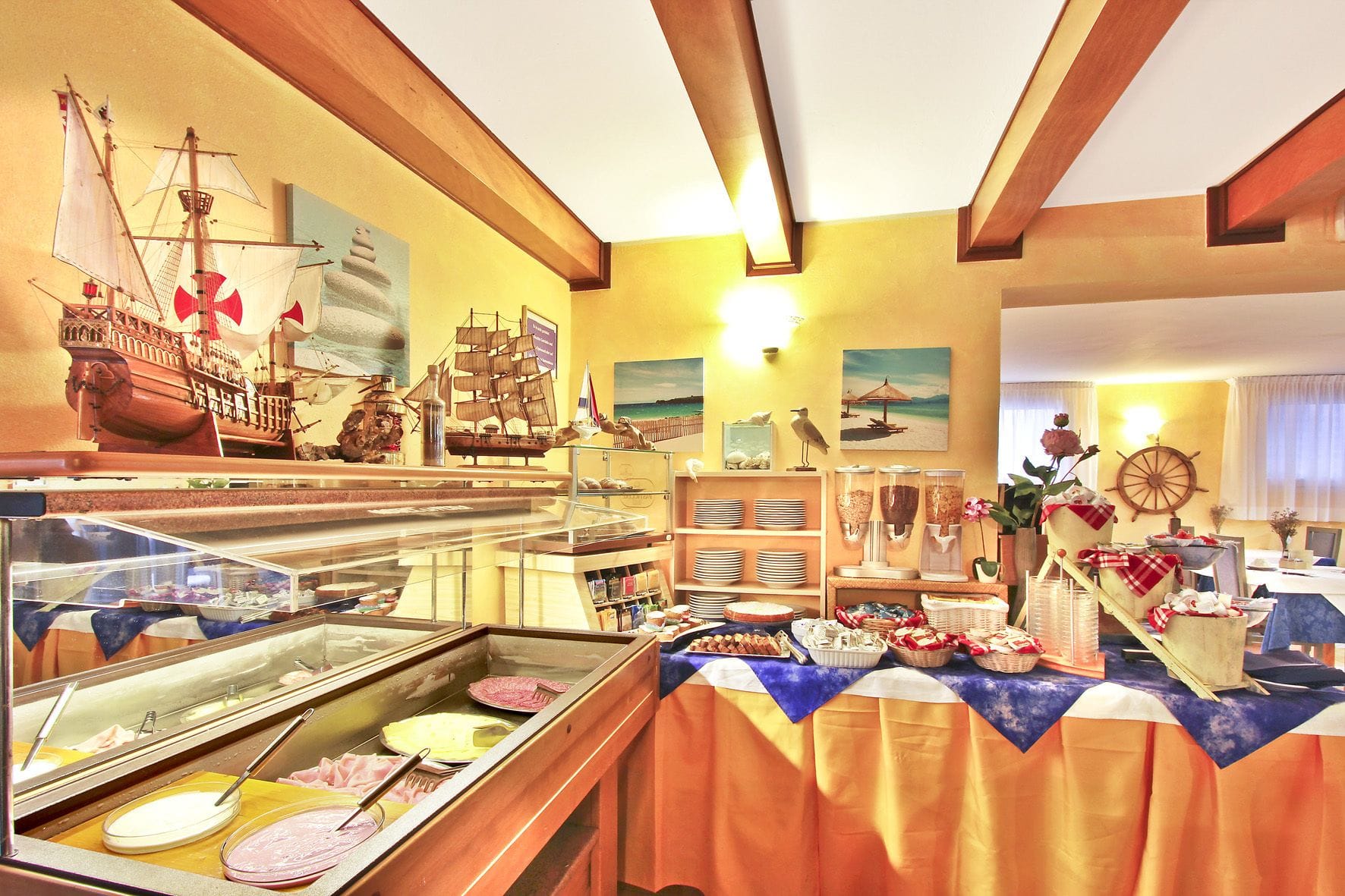 Фото Hotel La Perla