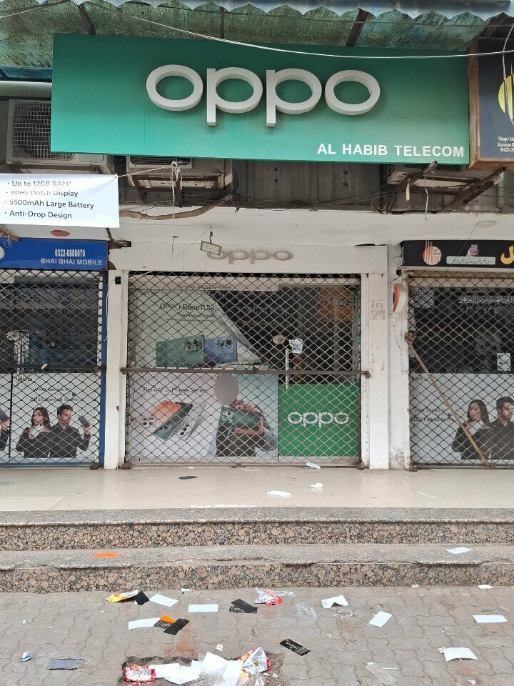 Items for mobile phones Al Habib telecom, Lahore, photo