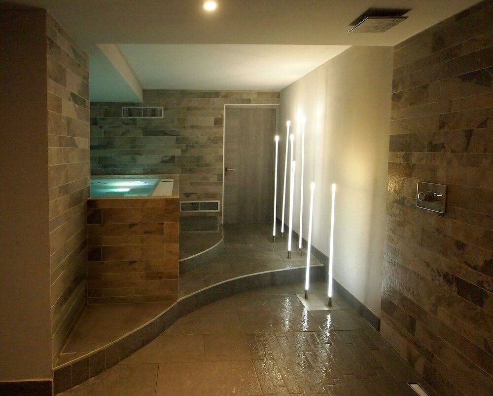 Фото Logis Hôtel Au Cerf d'Or