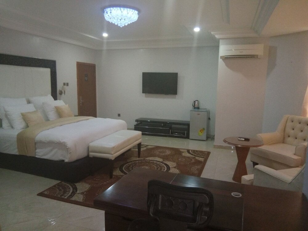 Фото 1 Oak Place