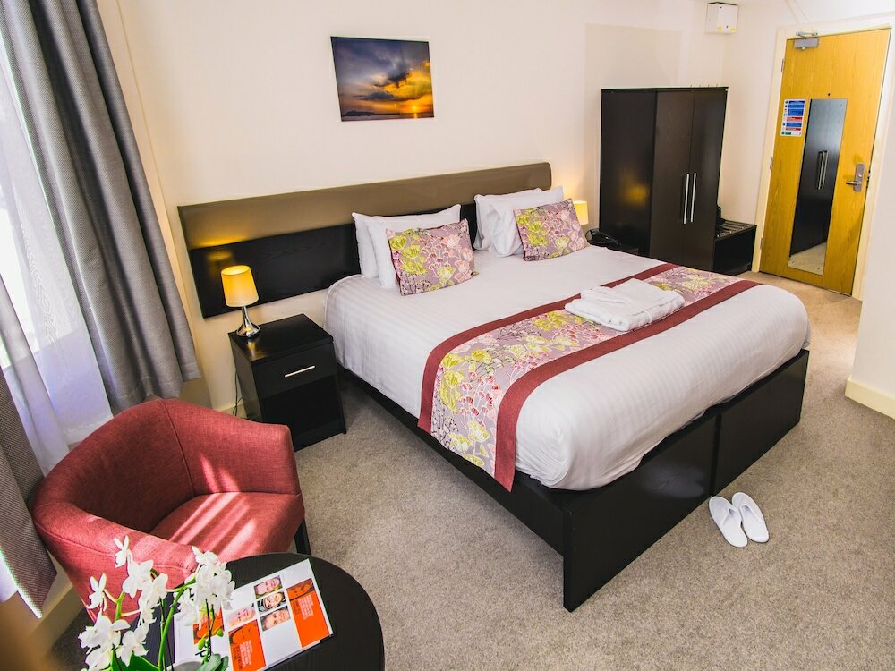 Фото Mannin Hotel