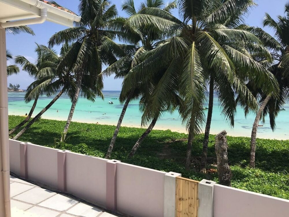 Фото Shanaz Beachside Retreat