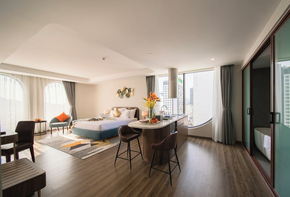 Фото Grand Tourane Nha Trang Hotel