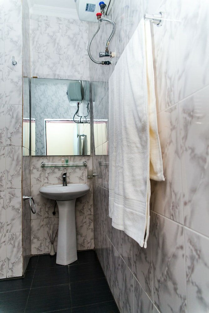 Фото CribVille Hotel & Suites