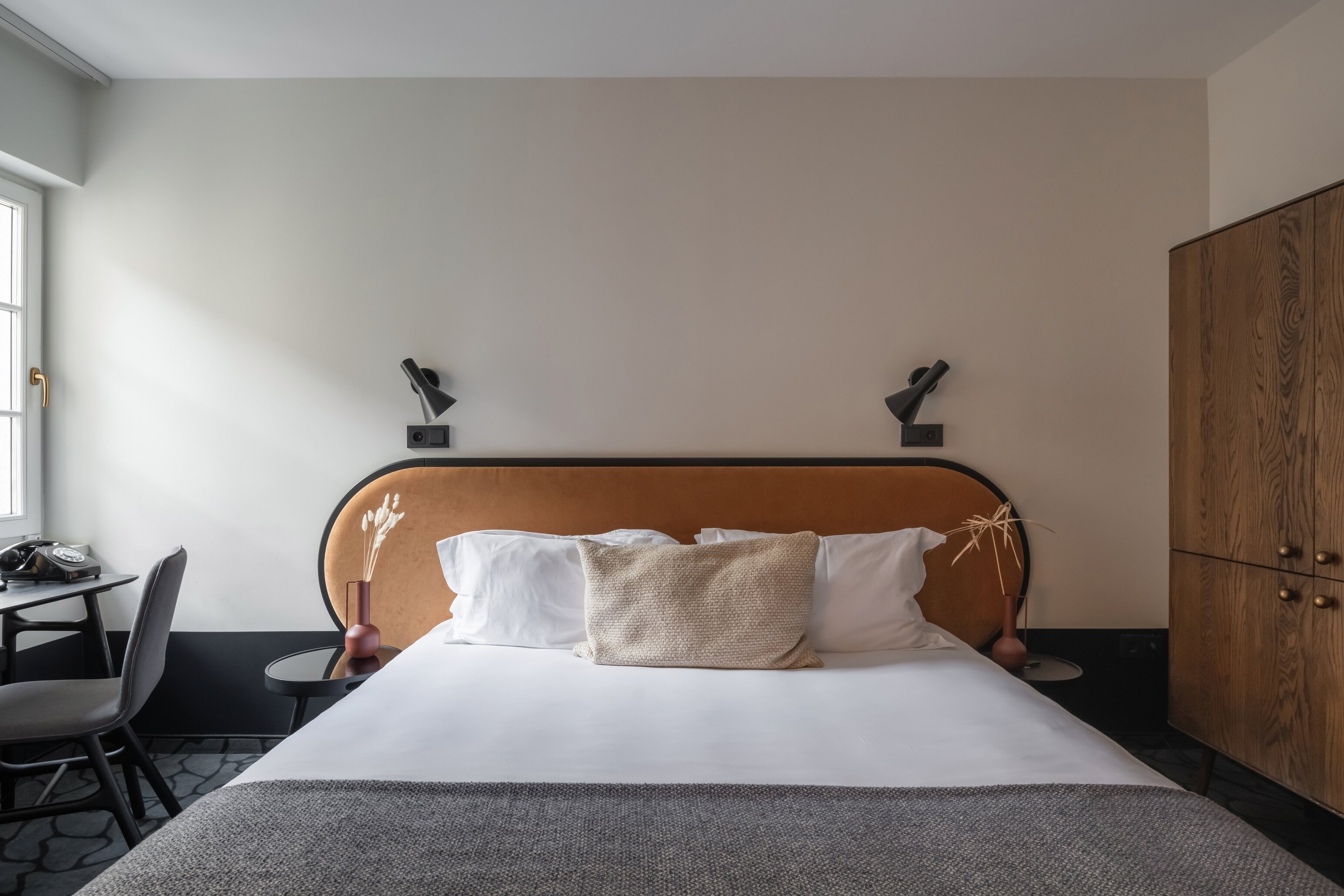 Фото Pavilion Hotel & Social Club