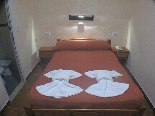 Гостиница Hotel Los Cedros в Буэнос-Айресе