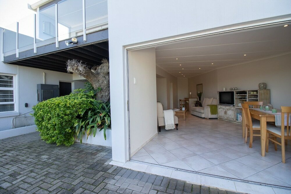 Фото Dockside Guest House