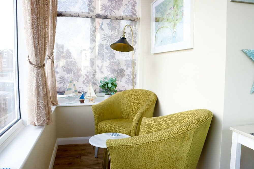 Фото The New England