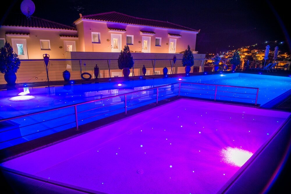 Фото Maria Plomari Apartments