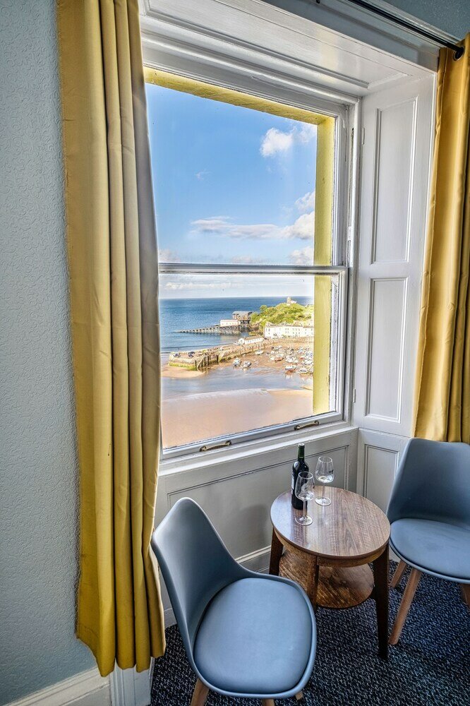 Фото Royal Lion Hotel