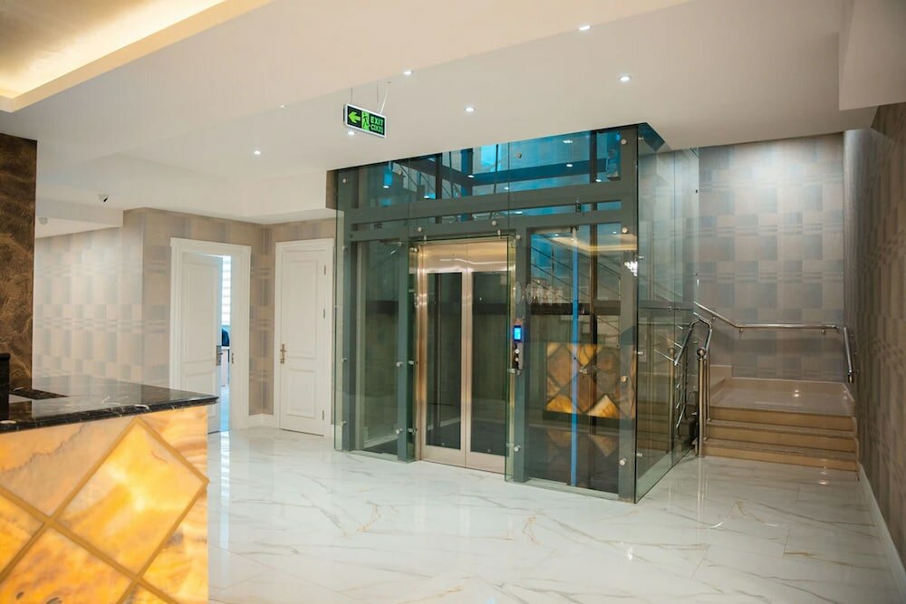 Фото Midway Baku Hotel