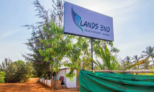 Гостиница Treebo Trend Lands End Beach Resort в Морджиме