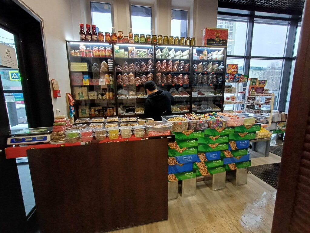 المكسرات والوجبات الخفيفة والفواكه المجففة Магазин по продаже орехов и сухофруктов ، نوفوسيبيرسك، صورة