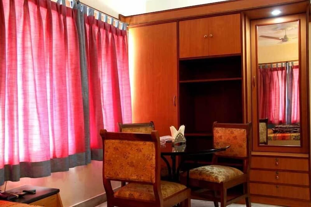 Фото Pallavi International Hotel