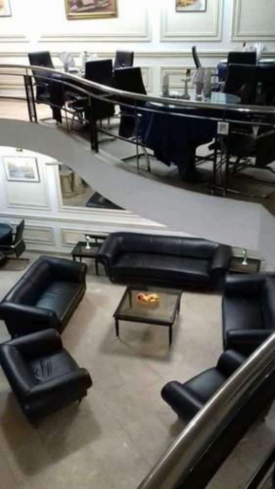 Фото Hotel Fortress Lahore