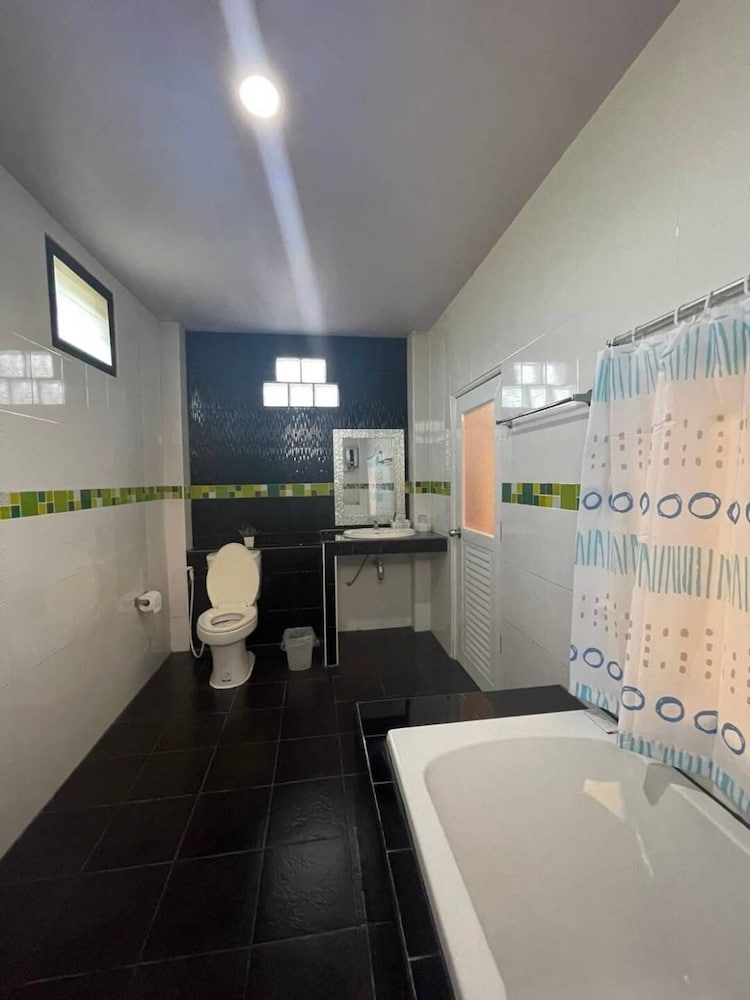 Фото S Ville Resort