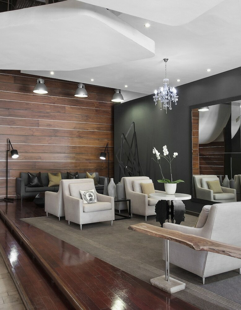 Фото The Franklin Loft Apartments