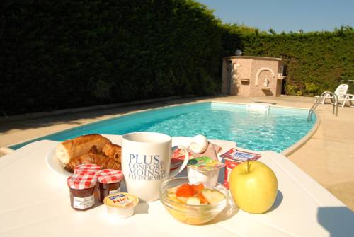 Фото Kyriad Martigues Sud