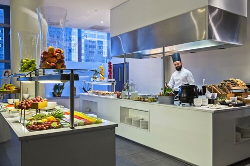 Гостиница Melia Paris La Defense в Курбевуа