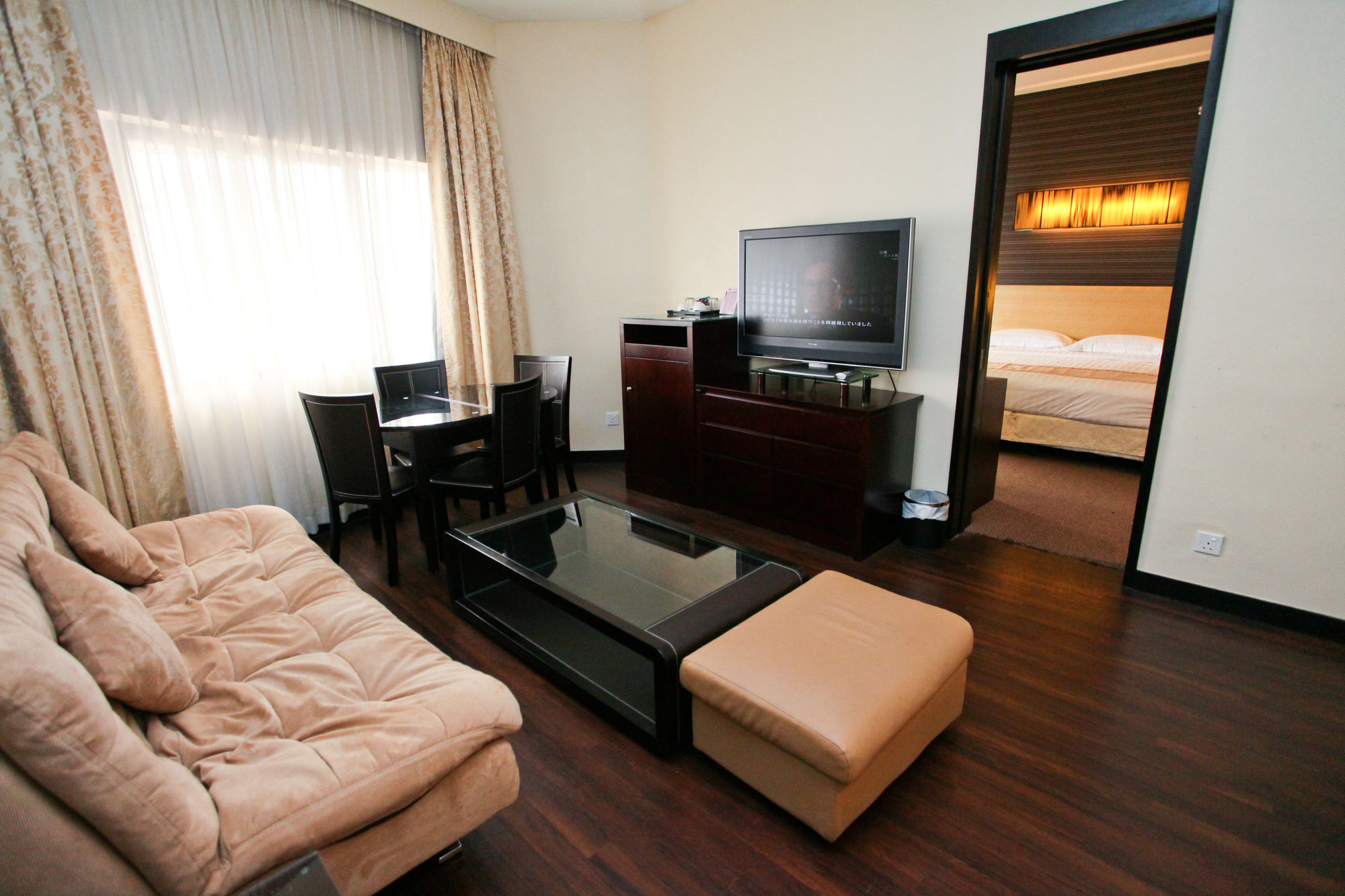 Фото Hotel Royal Queens