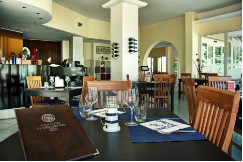 Фото Hotel St. Gregory Park