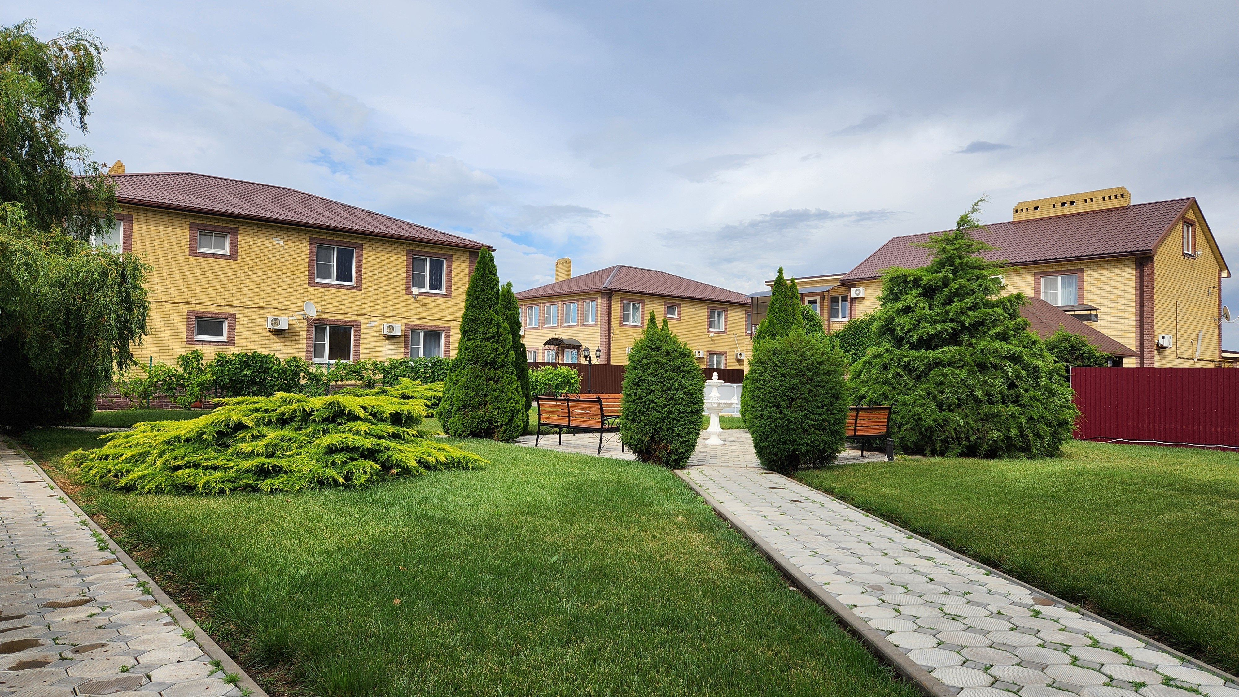 Фото отеля 1